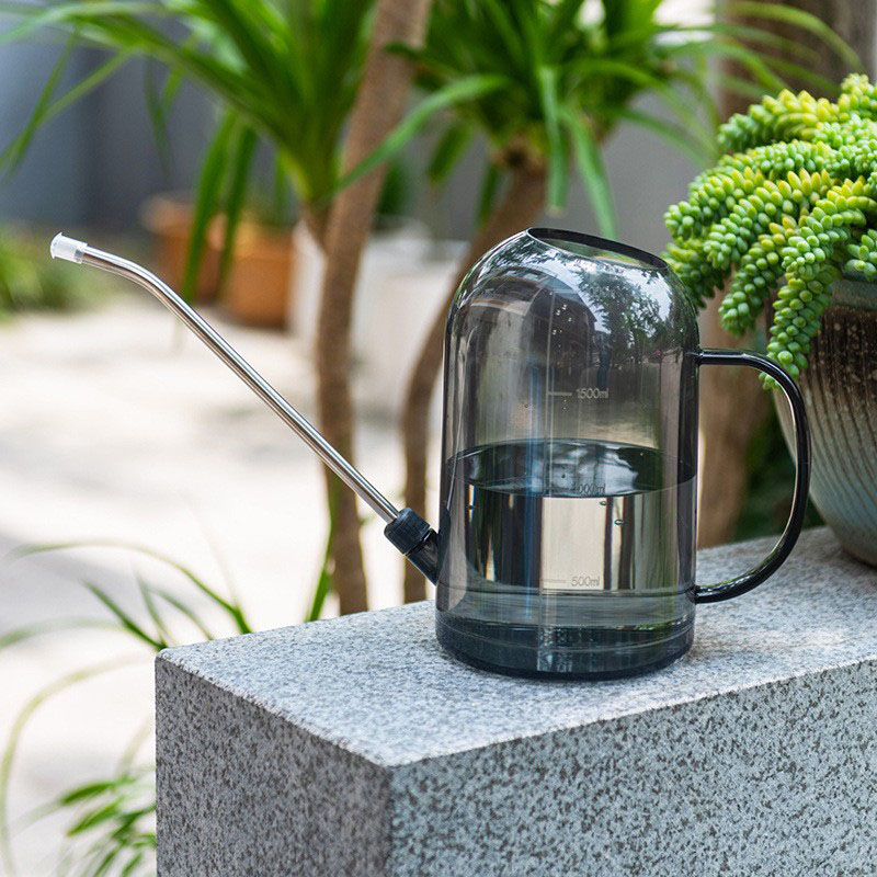 Watering Can Long Spout - إبريق سقي طويل الفوهة شفاف مع