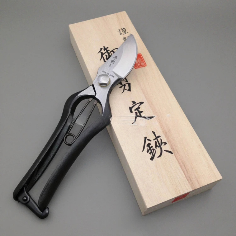 مقص أغصان 200 مم، مستورد من ال - مراجعة Gardening Tools In Japan وسعره