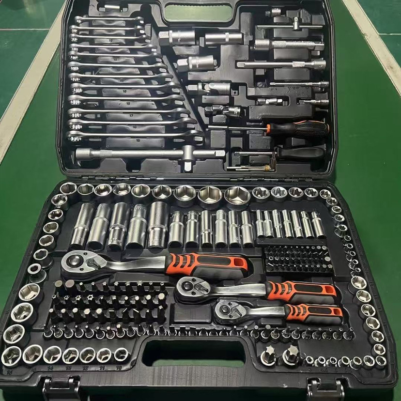 طقم أدوات إصلاح السيارات 216 ق - مراجعة Gardening Tools Repair وسعره