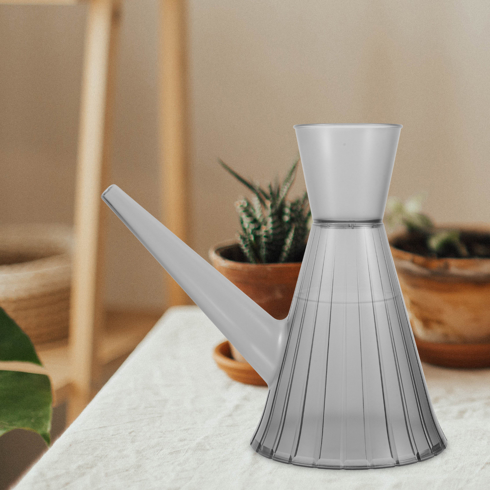 إبريق سقي النباتات ذو الفوهة ا - مراجعة Watering Can Long Spout وسعره